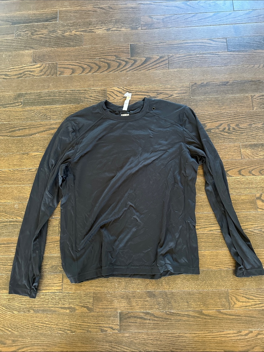 Men's Black Long-Sleeve Crewneck Shirt